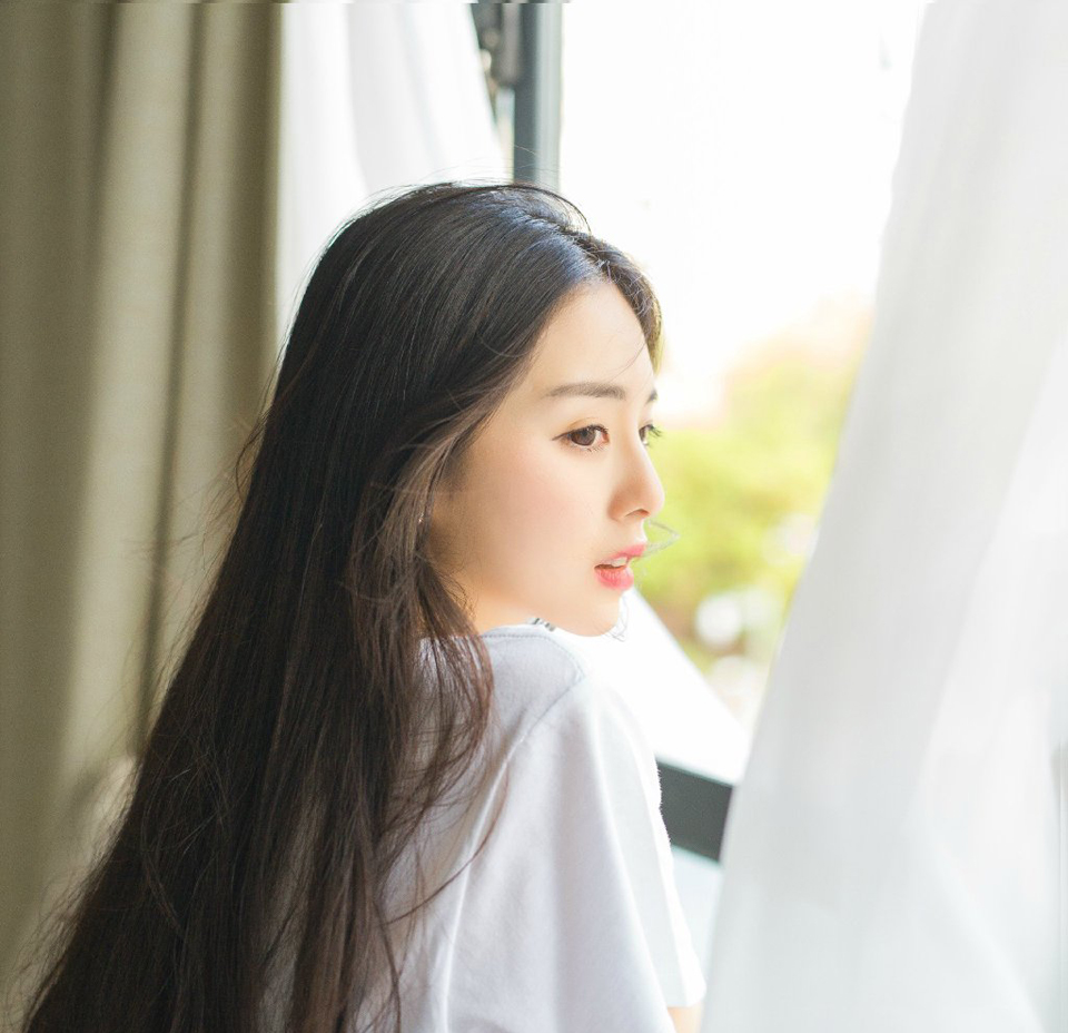 “那江州守将是何人？”庞统向邓贤询问道。